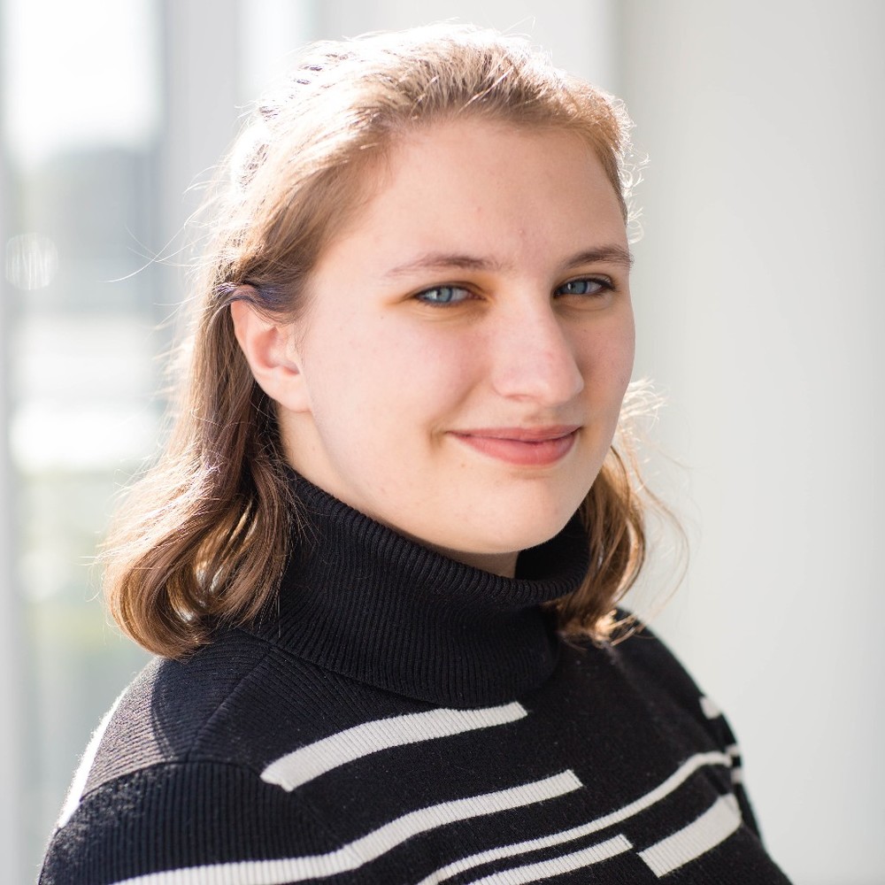 Meet your Posher, Brooke